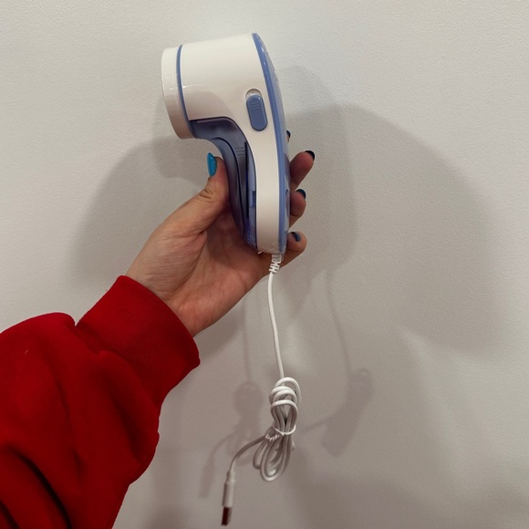 Fabric lint remover - Picture 2 of 6